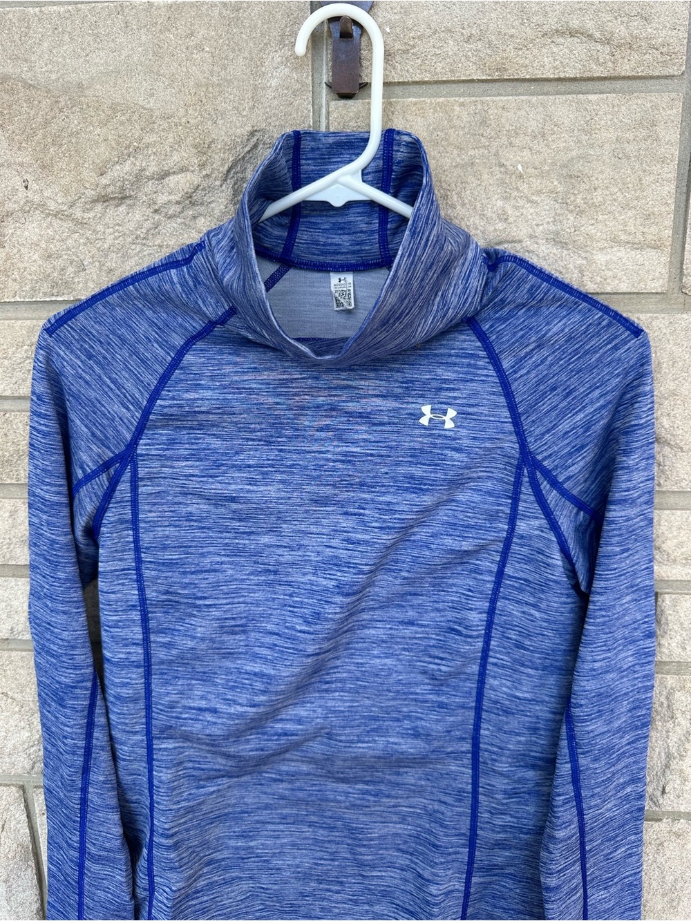 Under Armour Heathered Blue Performance thermal Long Sleeve high neck pullover - Picture 2 of 4